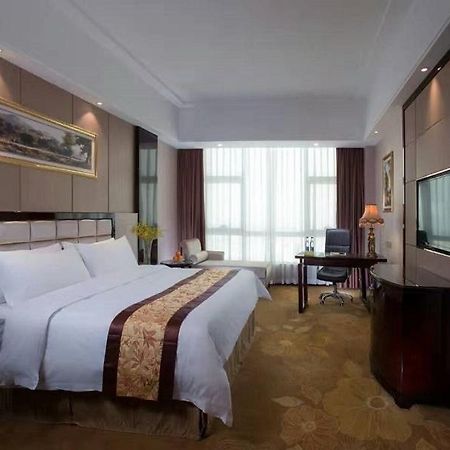 Vienna International Hotel Guangdong Zhongshanbei Station Zhongshan  Bagian luar foto